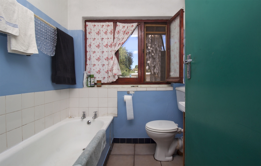 4 Bedroom Property for Sale in Meadowsteads Western Cape